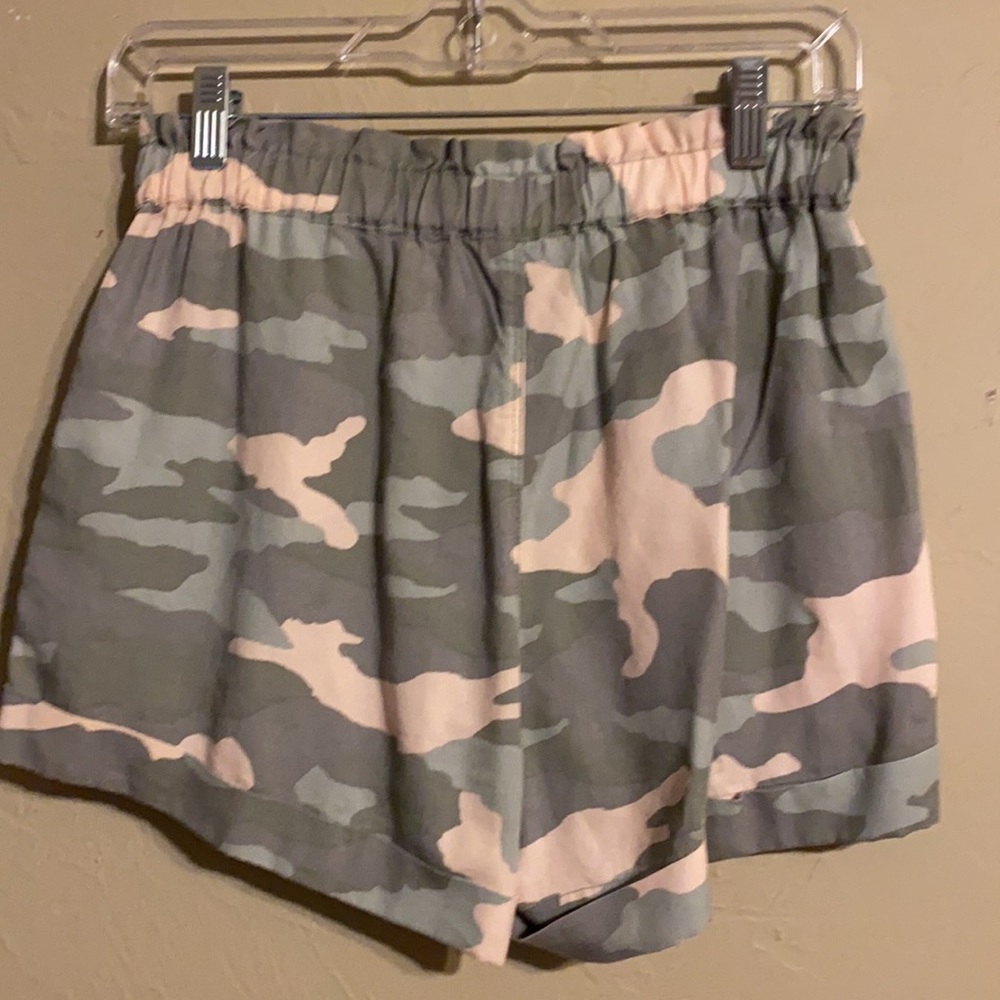 Shorts - Picture 2 of 2